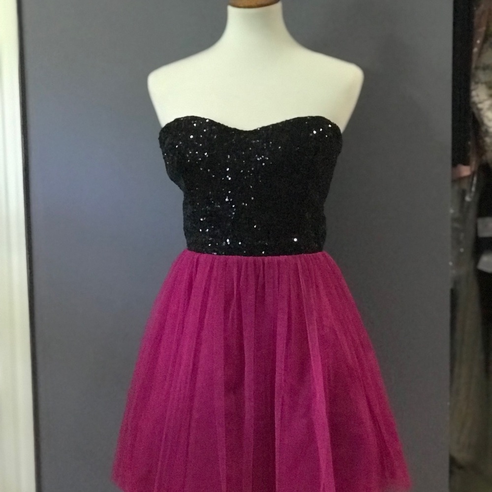 Strapless party dress - only worn once!